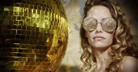 K Gold Babe Crystals Sunglasses Diva Pa Stock Video Pond