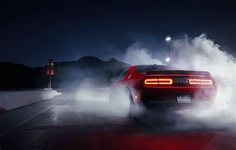 Обои Muscle Dodge Challenger Red Car Smoke Hellcat Drag Rear картинки на рабочий стол