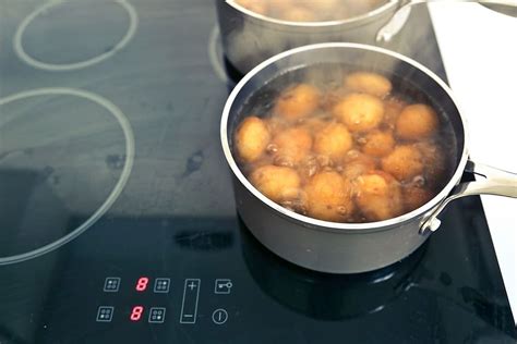 potatoes, boiling, pots, multi zone induction hob, black, bubble ...