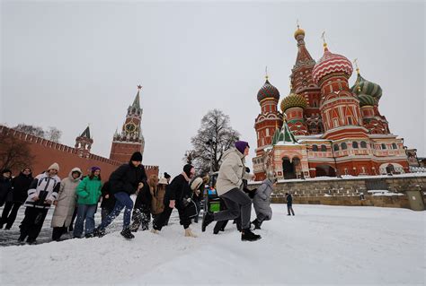 russia  require foreigners  sign loyalty