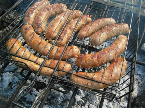 Колбаски для гриля в домашних условиях: 10 фото в рецепте