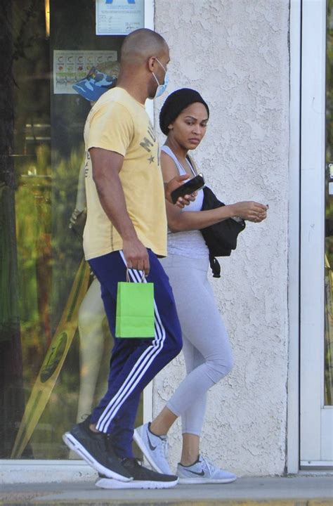 Meagan Good And Devon Franklin Buy Smokes 12 Photos Thefappening