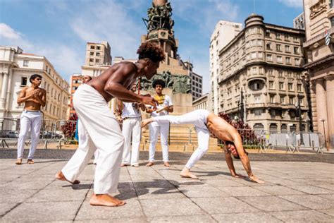 170+ Capoeira Fighting Stance Stock Photos, Pictures & Royalty-Free ...