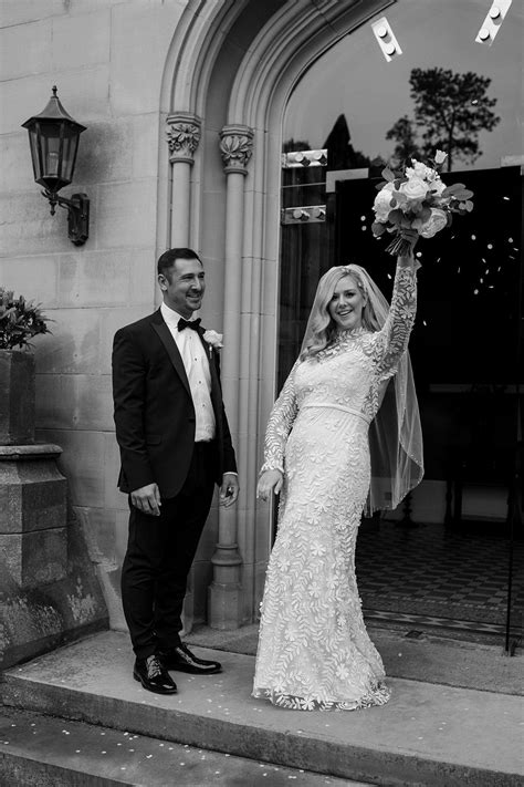 Hampton Manor Classic Wedding With White And Green Flowers