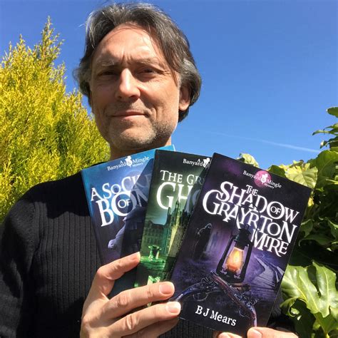 Teenager inspired to understand mental health issues thanks to dad's