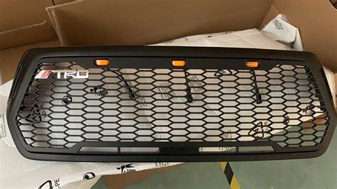 Dongsui Distributor Pickup 4X4 Front Grill ABS Matt Black For Hilux