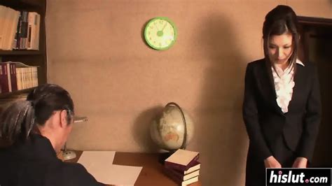 Asian Chick Plays With Her Pussy