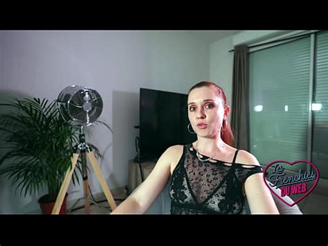 Kira se fait baiser par deux mecs pour la première fois XVIDEOS