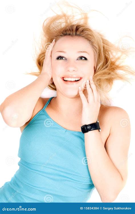 Verticale De Jeune Fille Blonde Joyeuse Photo Stock Image Of Mode Attrayant