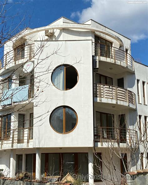 Zhanna V Zhanna V Nude OnlyFans Leaks Fappening FappeningBook