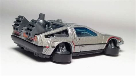 Машинка Базова Hot Wheels DeLorean DMC Back to the Future Time Machine Hover Mode Screen