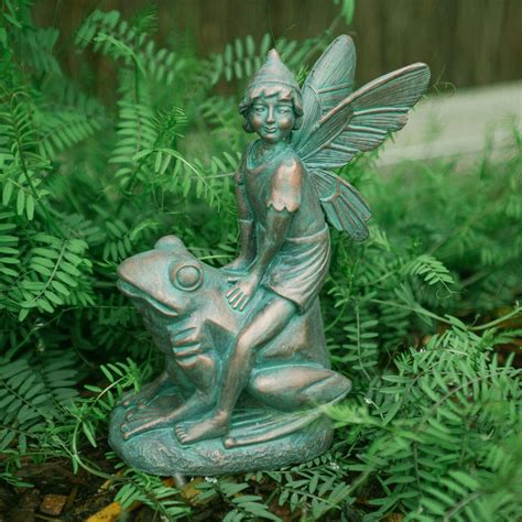23 Resin Garden Sculpture Ideas To Consider | SharonSable