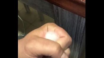 Je Me Masturbe Au Travail XVIDEOS