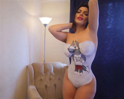 D N Si U M U Khoe V C D Ng N Ng B Ng V I Bikini Titanic N I M I Th C Chia S