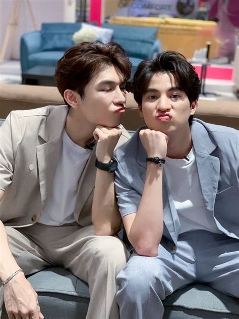 CLINGY PATHNER TAMAT Cute Gay Couples The Moon Is Beautiful Actors