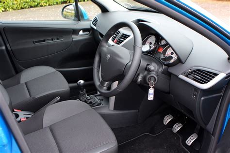 Used Peugeot 207 Hatchback (2006 - 2012) Review | Parkers