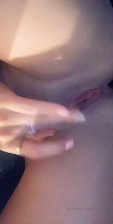 Une Latina Se Masturbe Bien XHamster