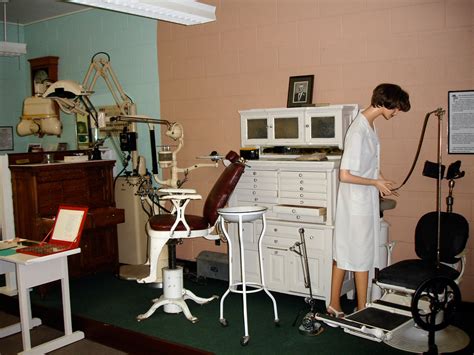 Ye Olde Dentist | Among these old dentist implements was a f… | Flickr