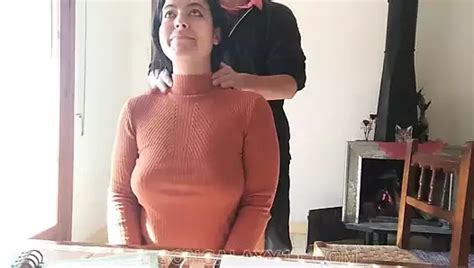 Latina Zimmermädchen mit riesigem Arsch nimmt ein Hämmern xHamster