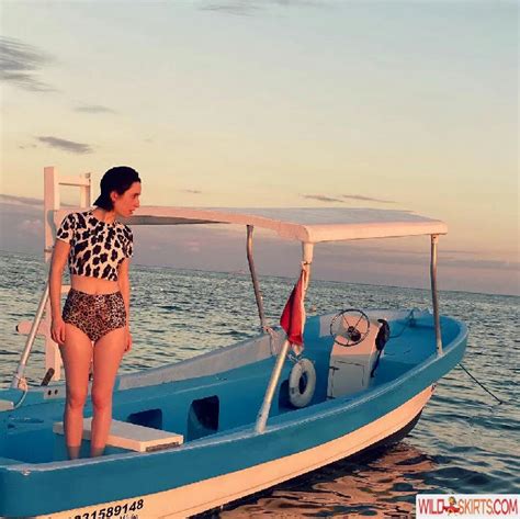 Zoe Lister Jones Nude Leaked Photos And Videos WildSkirts