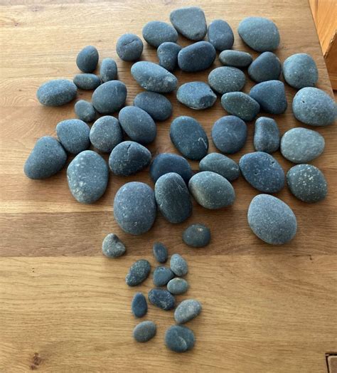 Hot Stones Set 52 Basaltsteine für Massage Gebraucht in Triengen für CHF 39 mit Lieferung