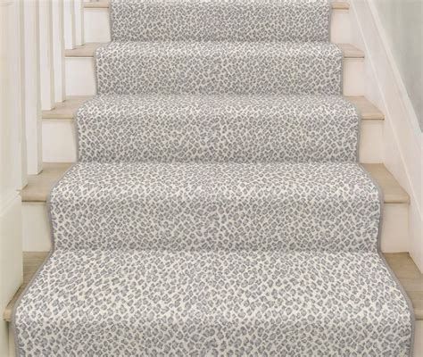 Stair Carpet Dubai | What is the Best Carpet For Stairs?