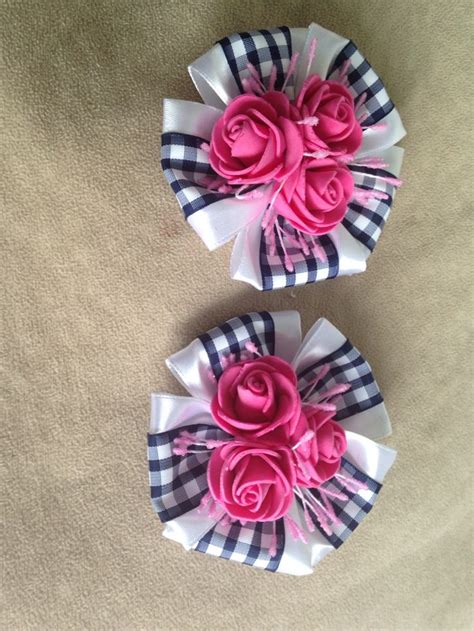 Заколка из атласной ленты. Бантик