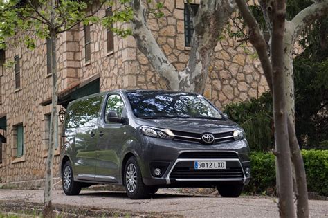 Opini N Y Prueba Toyota Proace Verso Shuttle Vx Plus Cv