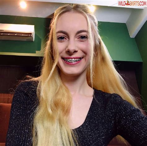 Girl I Am Nude Leaked Photos And Videos WildSkirts