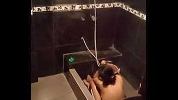 bañandose en la ducha XVIDEOS