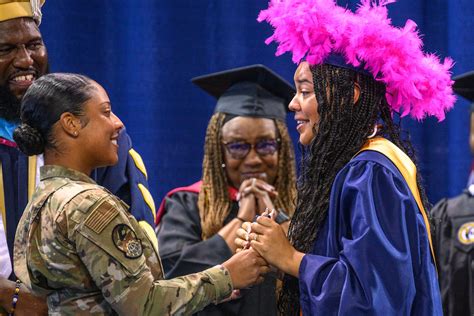 Readers react to south bend tribune coverage of the school board 5