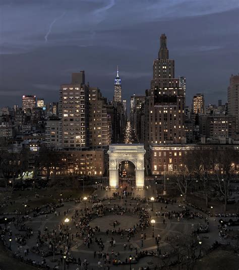 Washington Square Park, NYC (Photo credit : Claire Gentile) : r/CityPorn