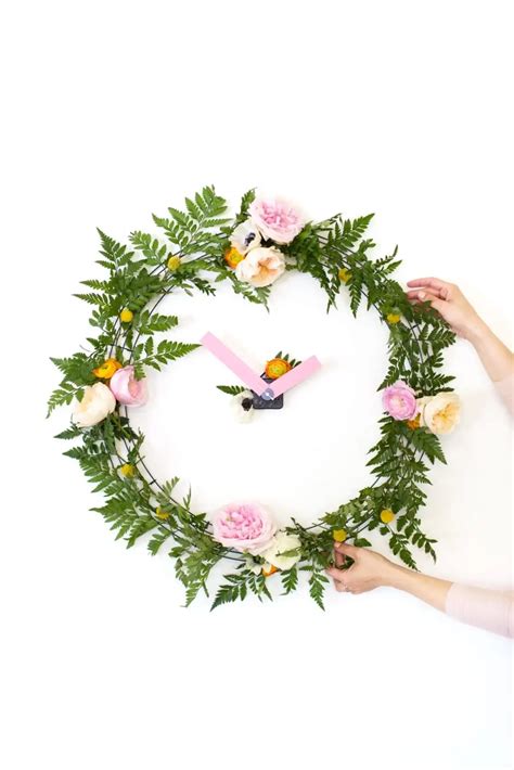 DIY Floral Wall Clock » Lovely Indeed