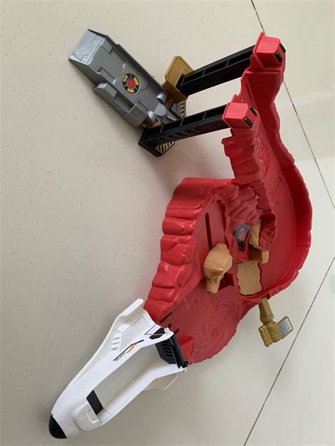 Hot Wheels Play Set With Space Shuttle Hobbies Toys Toys Games On Carousell