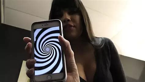 Millf Hat Eine Nasse Fotze Free MILF HD Porn XHamster