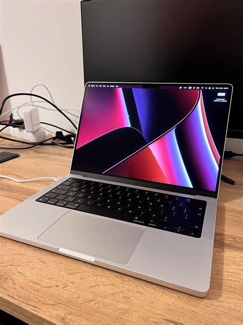 Silver Macbook Pro