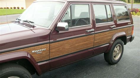 1989 JEEP WAGONEER LIMITED LOOKS GREAT RUNS GREAT TURNS HEADS