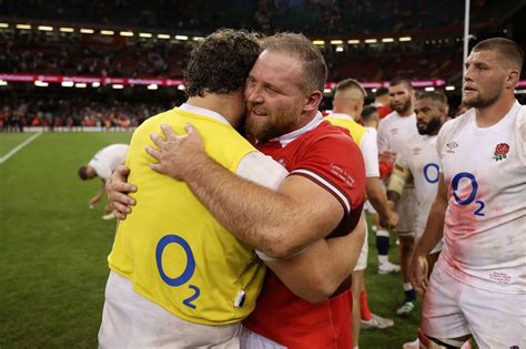 Scarlets Announce Signing Of Wales And England International