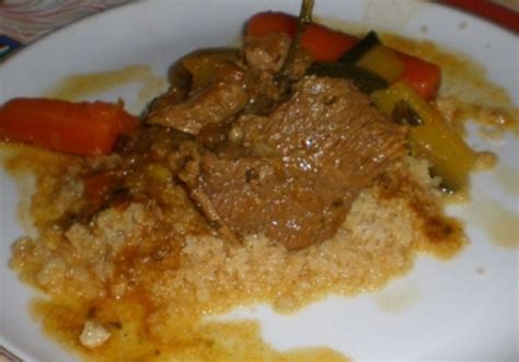 Couscous Marokkanische K Stlichkeit Mit Gem Se Und Fleisch Nach Wunsch