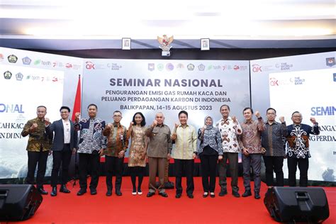 Ojk Gelar Seminar Nasional Di Balikpapan Siapkan Pengawasan Bursa