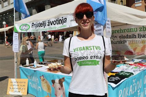 Prijatelji životinja povodom Dana planeta Zemlje nude jela i kolače s niskim ugljičnim otiskom