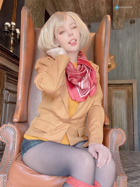 HellyValentine C43ba2620c509e60e5d8f Porn Pic