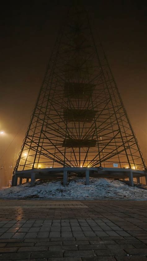 🎄В Черногорском парке растёт новогодняя ёлка, | АБК - город Абакан
