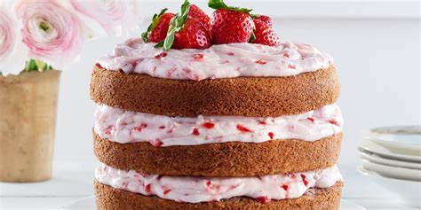 Strawberry Limeade Cake With Strawberry Cream Cheese Frosting