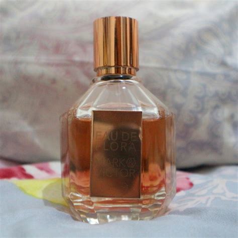 FRAGRANCE WORLD EAU DE FLORA on Carousell