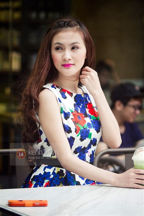 Hot girl Kelly Phẫu thuật cằm lần và suýt phải cắt bỏ cằm vì hoại tử