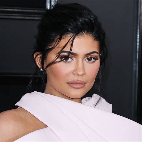 Kylie Jenner Gave Fans A Rare Glimpse At Her Dirty Hair And No Makeup