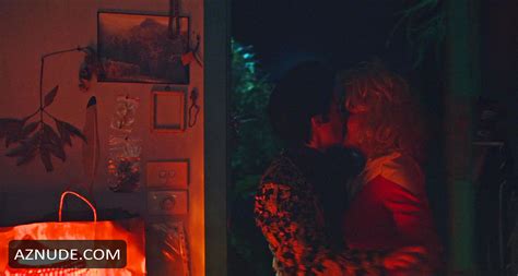 SERIOUSLY RED NUDE SCENES AZNude