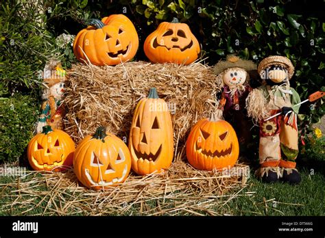 Spooky Halloween Faces Hi Res Stock Photography And Images Alamy