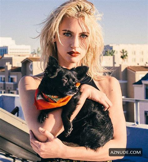 Amber Flowers Nude And Sexy November December Aznude